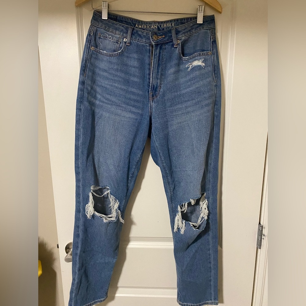 American Eagle Mom Jeans Size 6